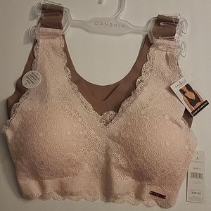 Danskin Intimates- 2 SM  Laser- Cut Lounge bras